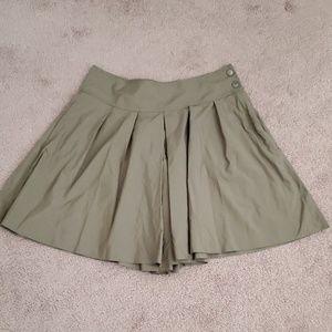 Athletic style fast dry material skort!